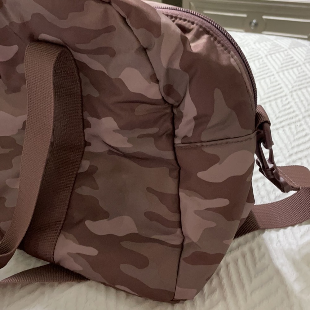Vs Pink Small Duffle - image 2